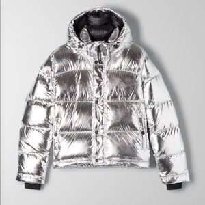 Aritzia super puff shorty